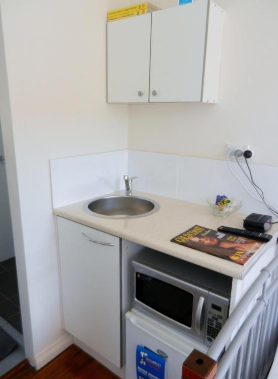 Golden Shores Motel Bilinga Ngoại thất bức ảnh