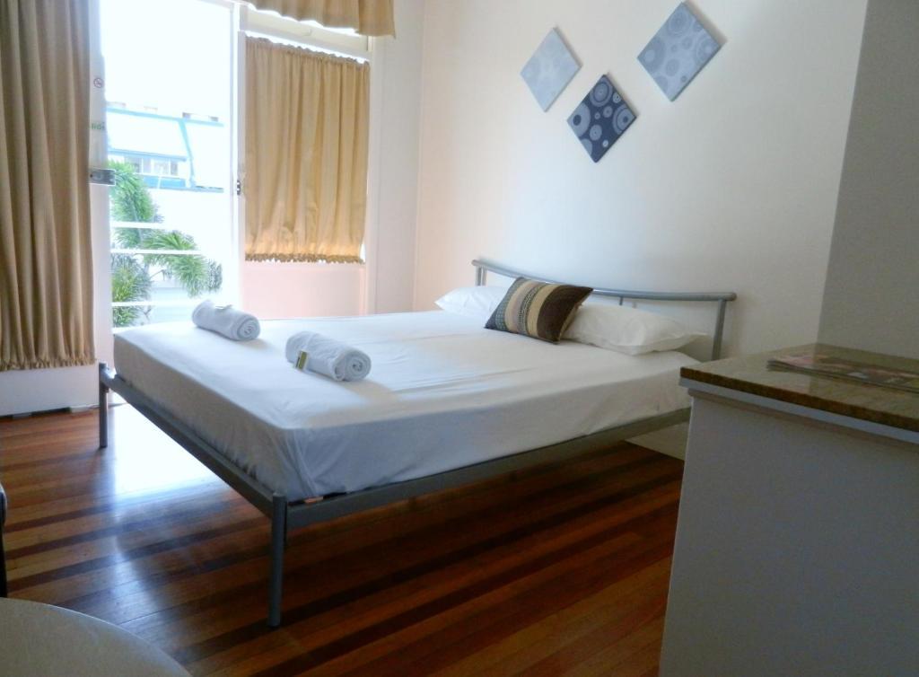 Golden Shores Motel Bilinga Phòng bức ảnh