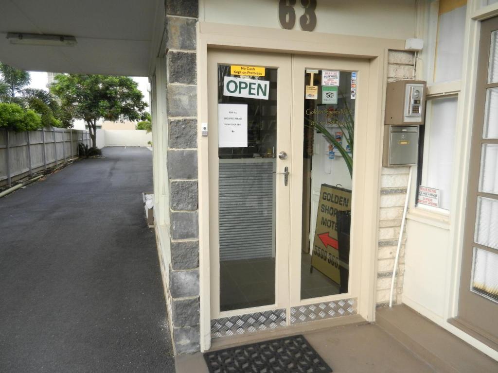 Golden Shores Motel Bilinga Ngoại thất bức ảnh