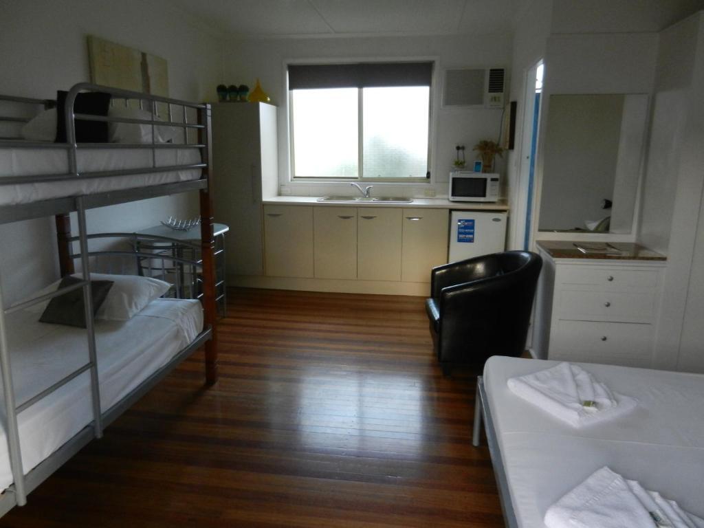 Golden Shores Motel Bilinga Phòng bức ảnh