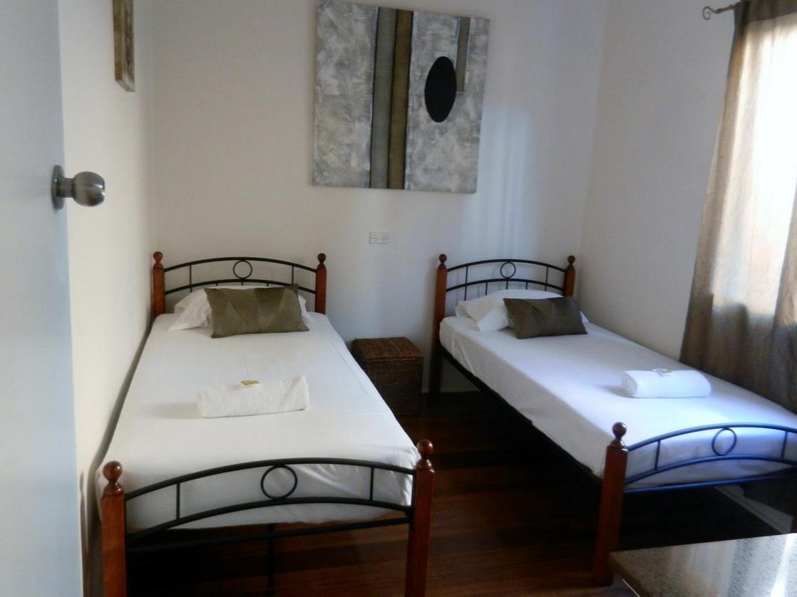 Golden Shores Motel Bilinga Ngoại thất bức ảnh